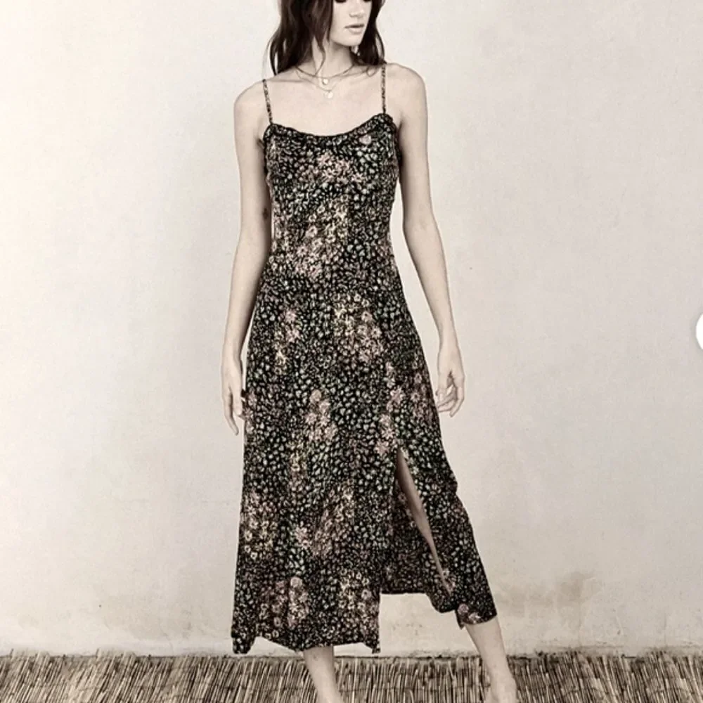 Design Forum Urban Outfitters Floral Midi/Maxi Dress. Coastal Cowgirl, Festival - Picture 9 of 10